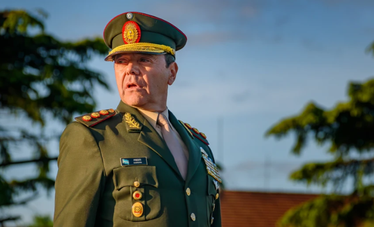 Carlos Presti, ministro de Defensa, durante una declaración sobre Malvinas