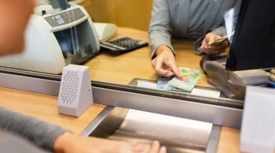 Sede de la Asociación Bancaria con cartel del gremio en la fachada