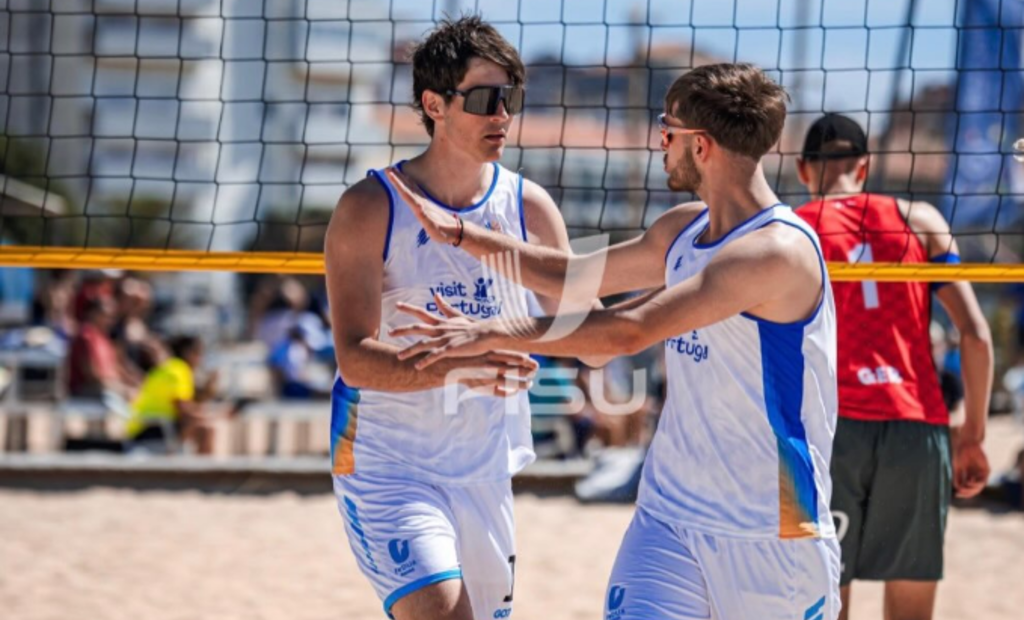 Dupla argentina de vóley playa durante el Mundial FISU de Deportes de Playa