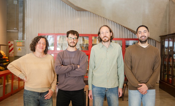 Investigadores del CONICET en un laboratorio de análisis de ADN antiguo